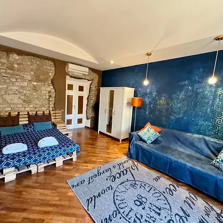 Apartment Argilla Industrial Design Near Vatican Rom
