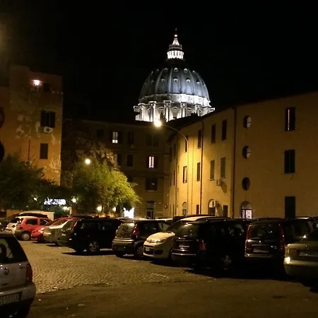 Apartment Argilla Industrial Design Near Vatican *